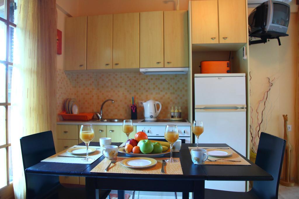 Olga Apartment Никиана Екстериор снимка