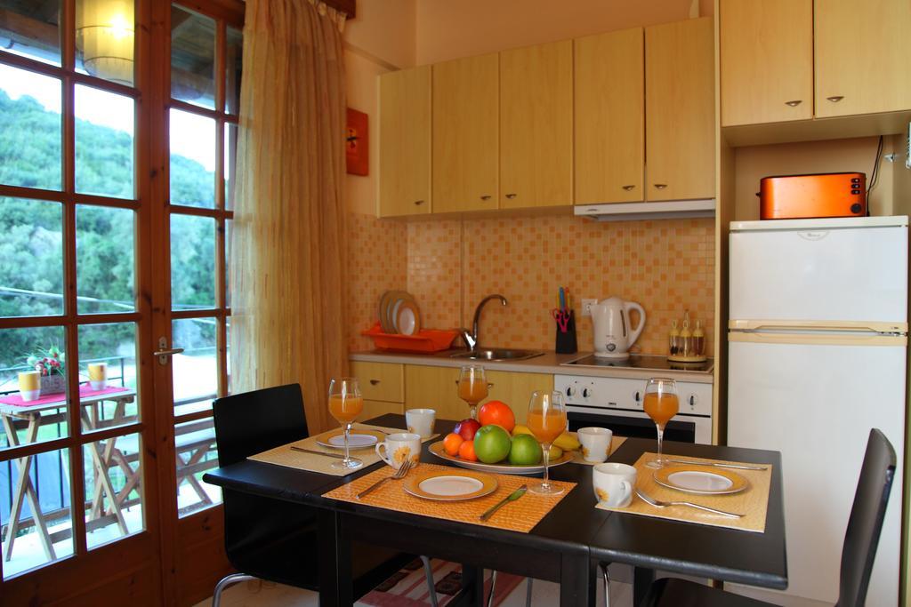 Olga Apartment Никиана Екстериор снимка